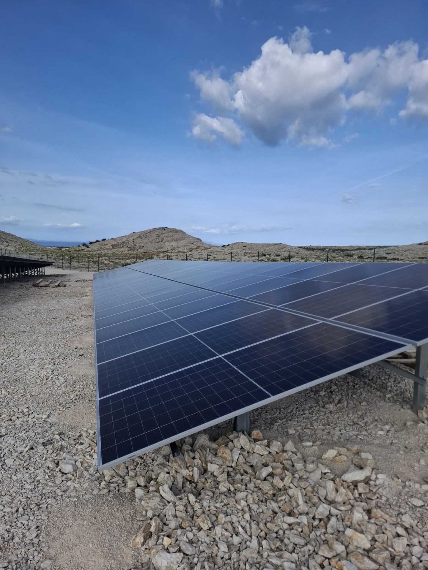 Krovni solarni sustavi